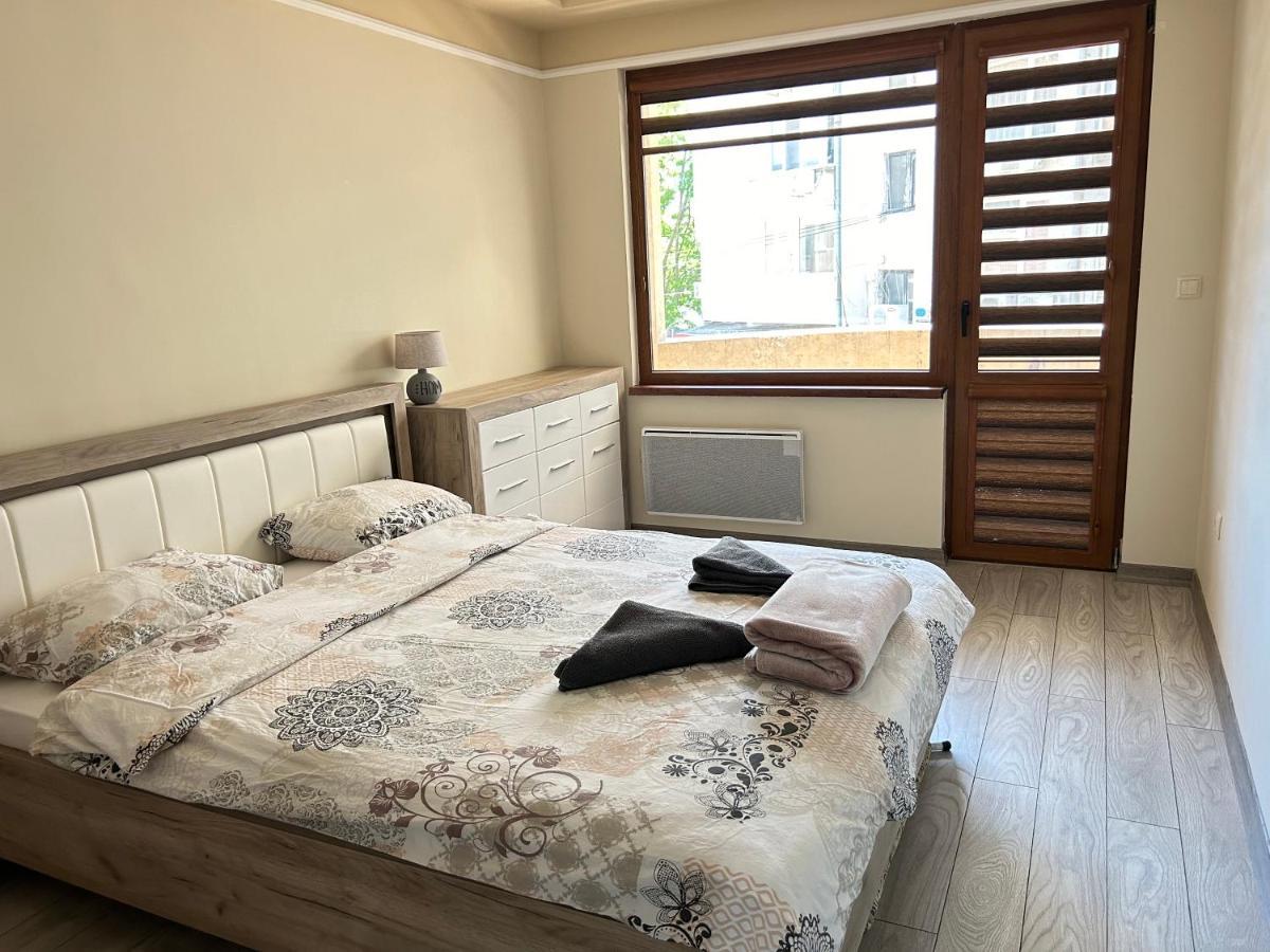Apartament Deluxe Karina-Free Parking Burgas Esterno foto